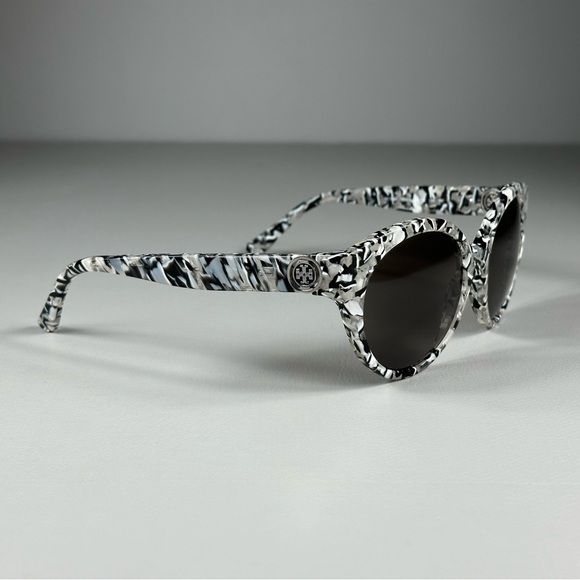 Tory Burch TY7087 1534/3 Ivory Marble Tortoise Cat Eye Sunglasses - Picture 2 of 8